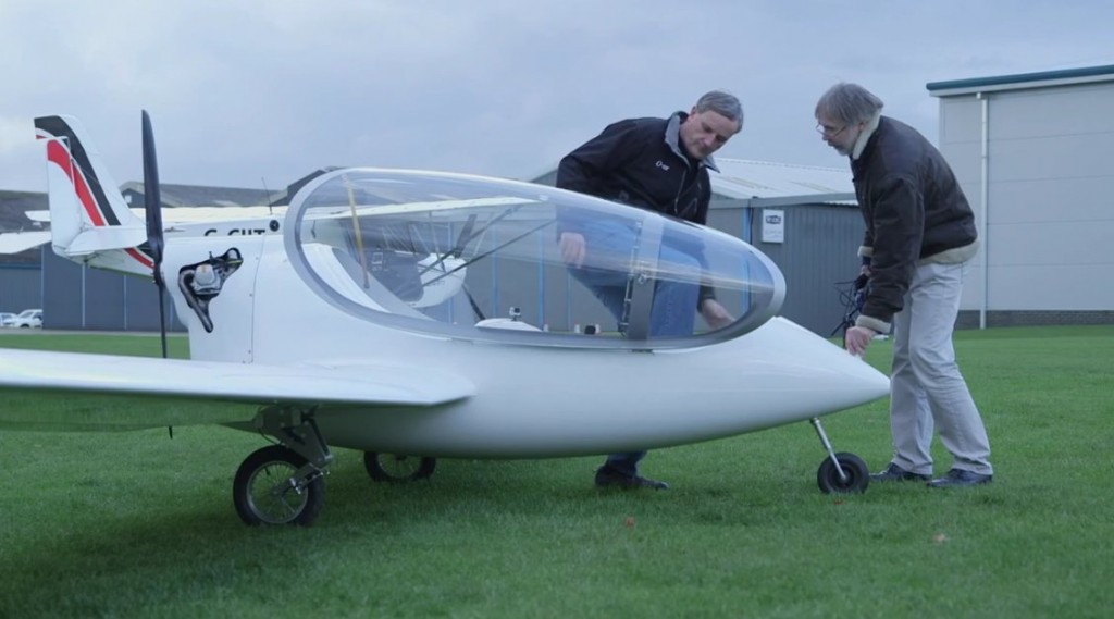 Hybrid-Aircraft-Is-Powered-by-an-Electric-Motor-and-a-Petrol-Engine-468244-2