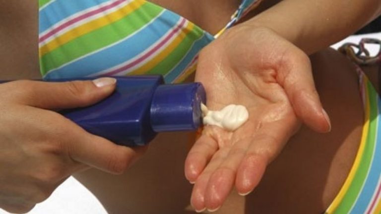 The Sunscreen that Protects Me from Getting Cancer Could be Killing Marine Life – Oy!