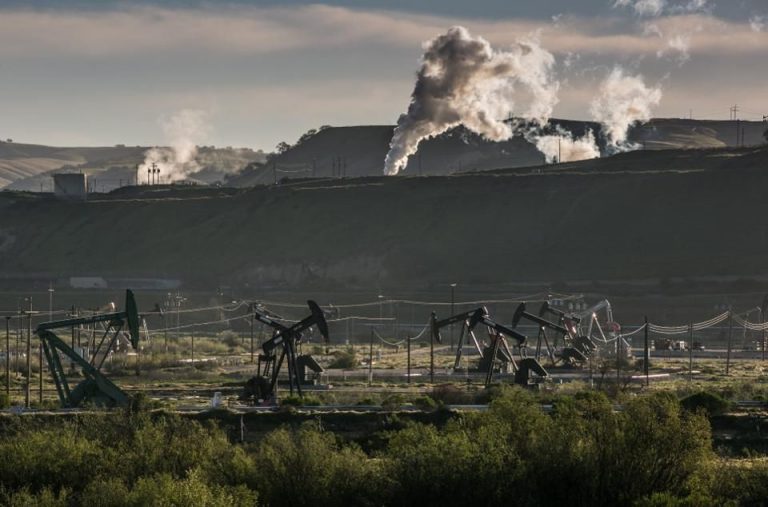 California Creates Fossil-Fuel Driller Credits When Using CO2 to Enhance Oil Recovery