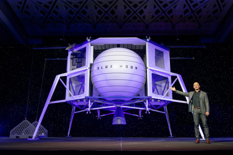 Blue Origin Offers Its Technology for a Return to the Moon