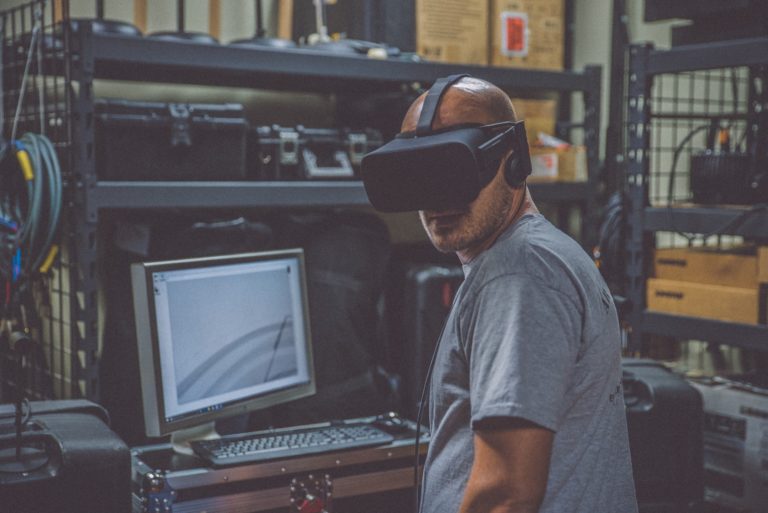 How Virtual Reality is Showing Up in the World of Business